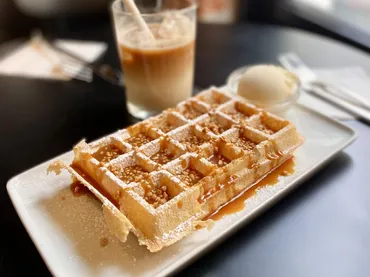ブリュッセルのチョコとワッフルと大聖堂。 