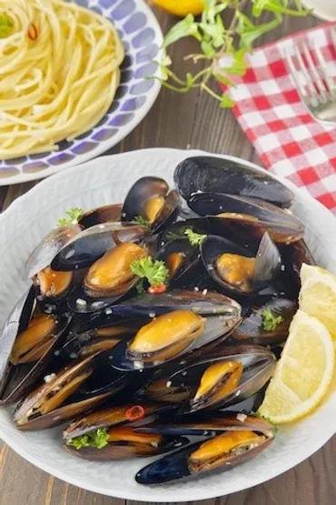 クックパッドニュース：1品で2度美味しい！神コスパ商品「ムール貝」で食卓のマンネリ解決［業務スーパーマニアの絶品レシピvol.5］ 