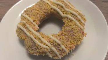 実は裏メニュー？ミスタードーナツの「ポン・デ・ゴールデン＆ストロベリー」の巻 