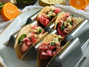 カルネアサダタコス 