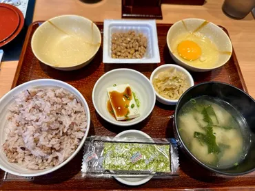 コスパ最高】やよい軒の朝食メニューが充実しすぎ / 最近は昼前に「ミニすき焼き朝食」を食べるのがマイブーム 