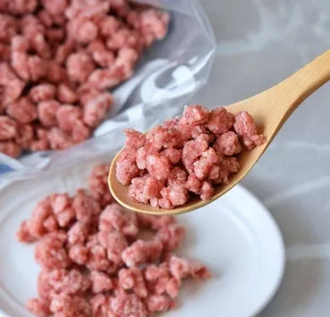 冷凍してもパラパラ！ひき肉の保存方法に「この手があったか」「解凍いらず」 (2ページ目) 