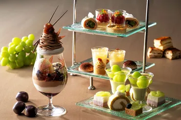 横浜のインターコンチから初登場モンブランパフェ付き「シャインマスカット」アフタヌーンティー発売！ 