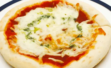 もっちりした食感がチーズのコクがクセになる糖質40%オフピザがめちゃくちゃ美味い件 