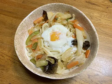 ひびキッチン『野菜たっぷり 汁なし月見うどん』