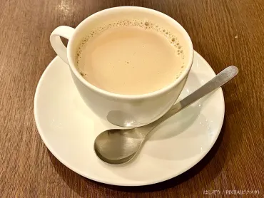 飲食店でミルクティを注文した客、おかわりしたいけど?「分かるな~」「気にしすぎないで!」 – grape グレイプ TREND