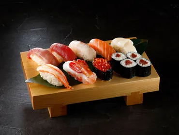 小樽の老舗「おたる政寿司」の三代目社長が握る!地元食材×職人技の絶品握りを数量限定入荷【現地取材】