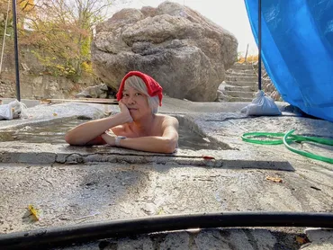 ひなびた温泉よ、永遠に!観光ガイドには載らないディープな温泉を探し求める温泉研究家、 岩本薫さんを直撃