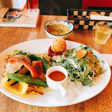 オランダの食文化を楽しむ旅：カフェレカ（CafeLekker）のパンネクーヘンから伝統料理まで、その魅力とは？大阪・茨木発！こだわりのパンネクーヘンとオランダグルメ