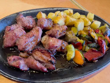 サイゼリヤの「ラムと野菜のグリル」はたった371kcal