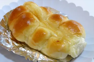 どんぐり 大通店】さっぽろテレビ塔近くの焼きたてパン屋さん！名物はちくわパン 