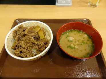 バンコクで「吉野家」 vs 「すき家」夢の牛丼対決！！: あらいこだ～い！