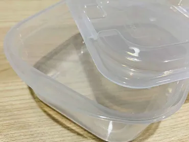 セリアのタッパーで片付けがラクチンに！ 汁物も保存できる？ – トレンド＆ライフスタイルメディア『grape』