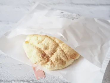 焼きたてサクサク】見つけたらラッキー！？セブンイレブン「お店で焼いたメロンパン」を実食レビュー！