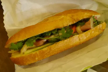 バインミーの魅力とは？本場の味からアレンジレシピ、人気店まで徹底解説！ベトナム発祥の絶品サンドイッチ、バインミーの世界