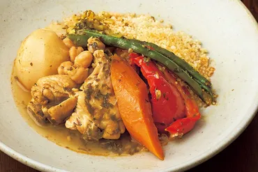 藤井 綾さんが提案する゛普段着のフランス料理゛「鶏肉と根菜のクスクス」のレシピを公開 