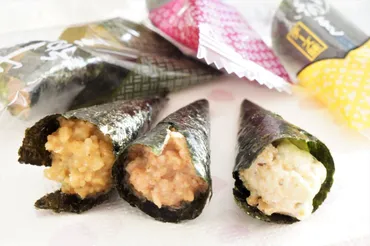 人気菓子「成城石井 手巻納豆」サクふわねばねば食感にハマる!プレーン・紀州梅味・チーズ味を実食 えん食べ