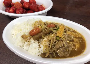カレーにイチゴはありか?創立記念にカレー&食べられるイチゴジャム