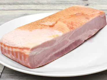 業務スーパーの『業務用ベーコンブロック』は厚切りソテーで食べたい旨み食材