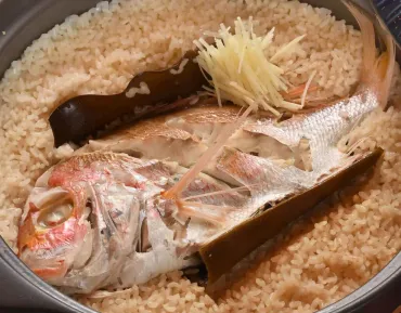 鯛めしをお取り寄せ！自宅で味わうご当地グルメの魅力とは？鯛めし：多様な種類とギフトとしての魅力