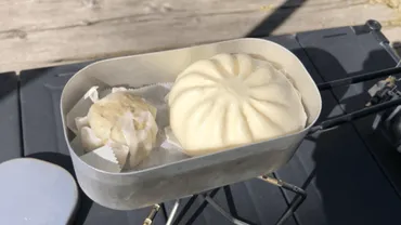 ダイソーの「メスティン専用網」が控えめに言って最高すぎる。蒸し料理・燻製が、超手軽に楽しめるよ