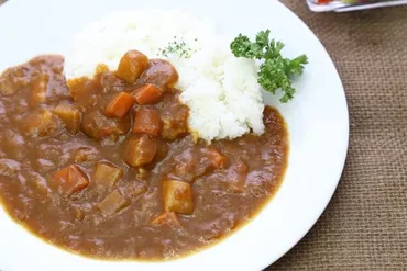 レンジでチンだけで作れる山本ゆりさんの簡単人気カレーレシピ選
