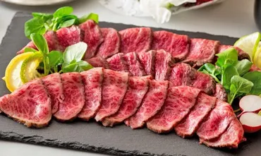 ベストお取り寄せ大賞・総合大賞受賞!創業年余り「近江牛専門店」がつくる「とろ生ローストビーフ」とは
