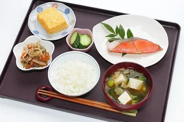 三角食べは今や時代遅れ？ デメリットも!? (三角食べの真実)三角食べの起源から現代における食育への影響までを解説