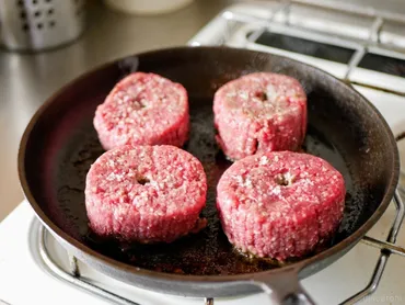赤身率に注目!コストコ「%ビーフパティ」のおいしい焼き方と保存方法