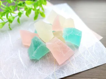 まるで宝石のような「琥珀糖」とは?魅力や作り方について解説