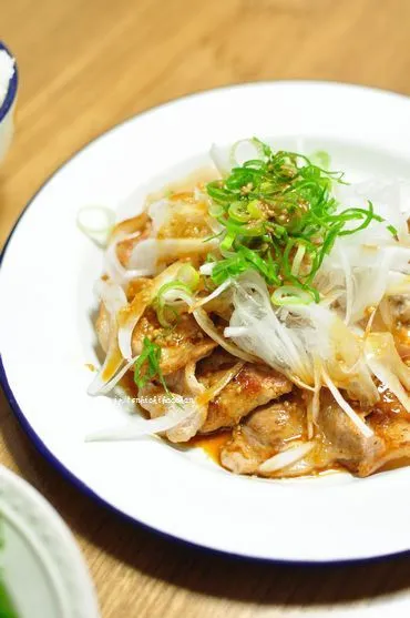 期間限定☆新玉ねぎの生姜焼きサラダ井上かなえオフィシャルブログ「母ちゃんちの晩御飯とどたばた日記」ライブドアブログ