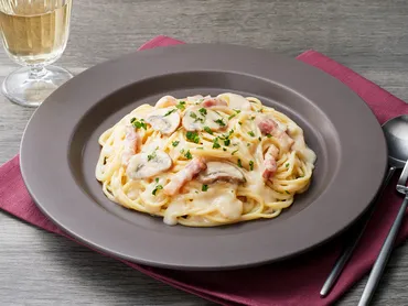 ベーコンと白ワインのチーズパスタ