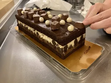 今年も登場クリスマス期間限定のコストコタキシードケーキ!年版の値段は?