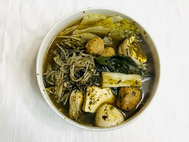 磯の香りが漂う真っ黒スープ!カルディで見つけた『有明海産海苔使用海苔鍋つゆ』