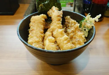 くら寿司の季節の天丼ランチ円(税別)をいただいてきたよ。