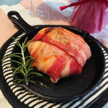 包んで焼くだけでごちそうに!おいしさギュッと閉じ込める、包み焼きアイデア選