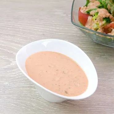 まろやかな酸味がクセになる♪サウザンドレッシングのレシピ動画・作り方