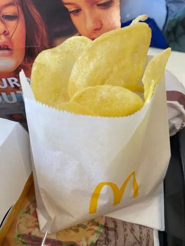 ドイツのマクドナルドのポテトチップスはどんな味？日本でも食べられる？ドイツのマクドナルドで話題！揚げたてポテトチップス