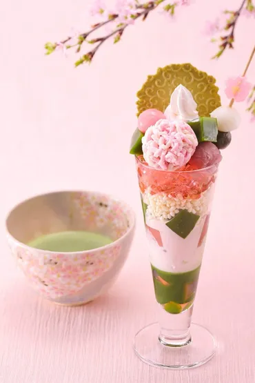 京都・伊藤久右衛門「さくら抹茶パフェ」゛春爛漫゛を表現したさくら餡＆アイスの桜色パフェ