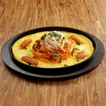 香ばしいチーズの香り!】「鉄板チーズナポリタン」レシピ・作り方