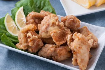 唐揚げは小麦粉と片栗粉、どっちがいい?サクサクに仕上げる粉使いテク
