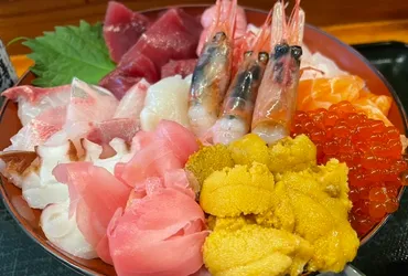 北海道の絶品海鮮丼！人気店から穴場店やデカ盛り有名店まで29選 食べログまとめ