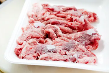 冷凍した食材を電子レンジでおいしく解凍するには?食材ごとのポイントを解説!