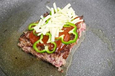 あさイチ』で大絶賛 凍ったままのひき肉で作るハンバーグが衝撃的なおいしさ – Sirabee
