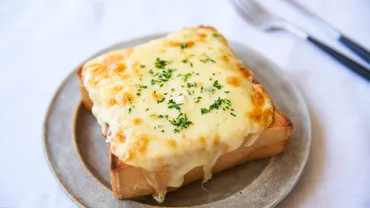 脱マンネリのトーストアレンジレシピ36選!定番の朝食をブラッシュアップ*