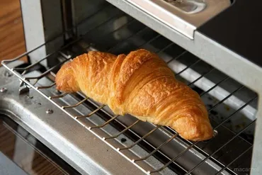 冷凍パンの正しい解凍方法。トースター・レンジ・自然解凍で簡単♪ 