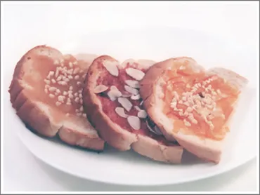 パンのはなし:パンでクッキング・No.110 ジャムトーストナッツ添え
