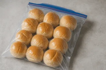 ディナーロールは冷凍で正解！ふわふわ食感をキープする保存＆解凍のコツとは？ 