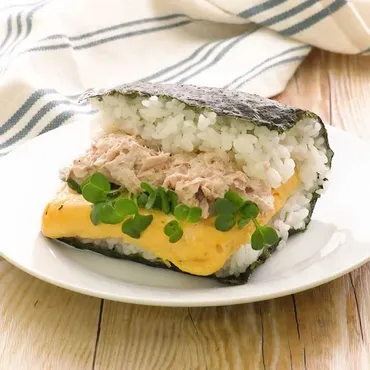 パタンと閉じるだけ! ツナマヨ折りたたみおにぎらずのレシピ動画・作り方