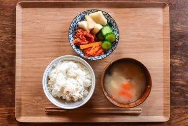 ぬか漬けの世界へようこそ！基本から始める腸活レシピとは？今日から始める、簡単！美味しいぬか漬け入門